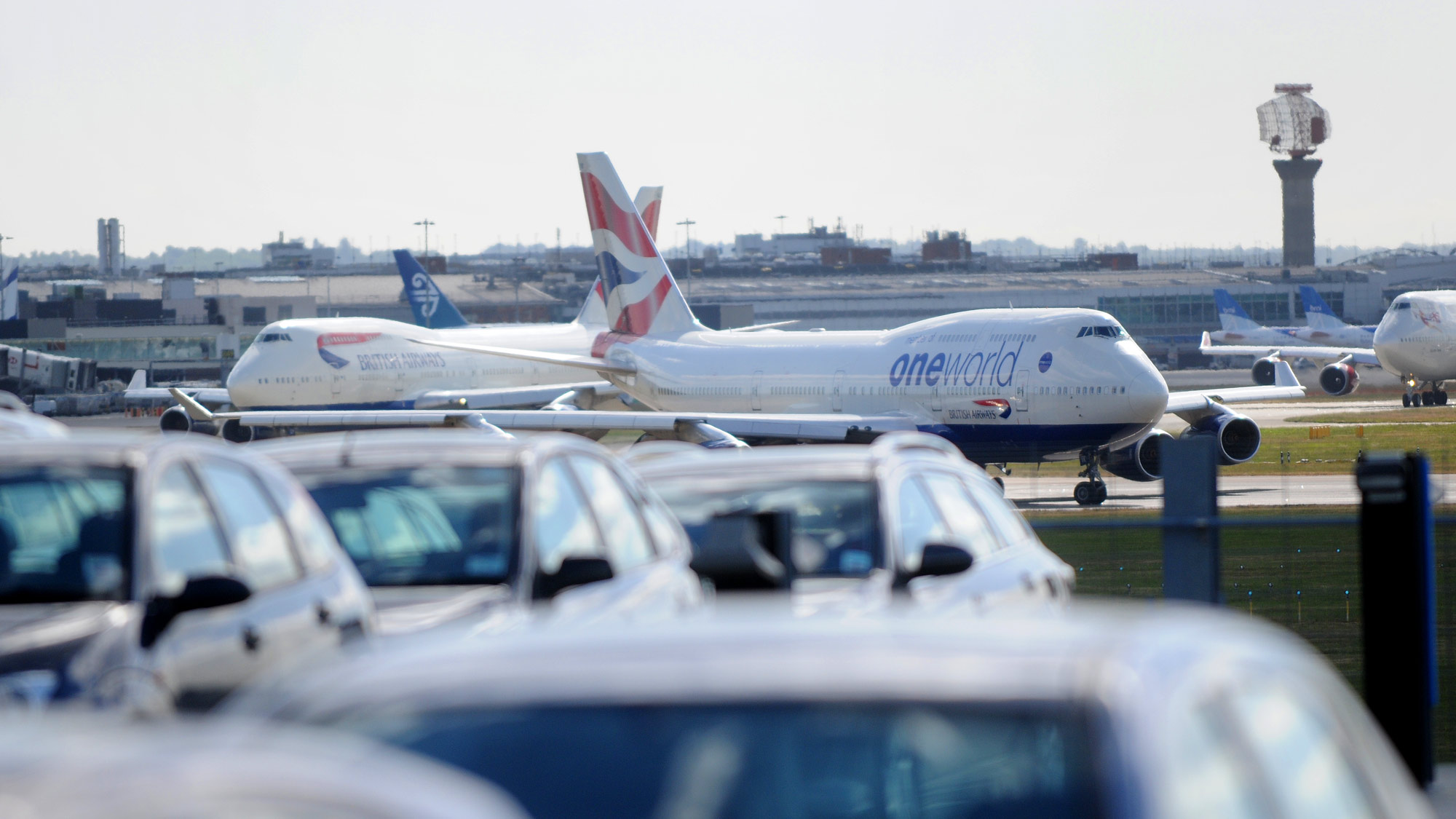 Plane landing at Heathrow Terminal 5