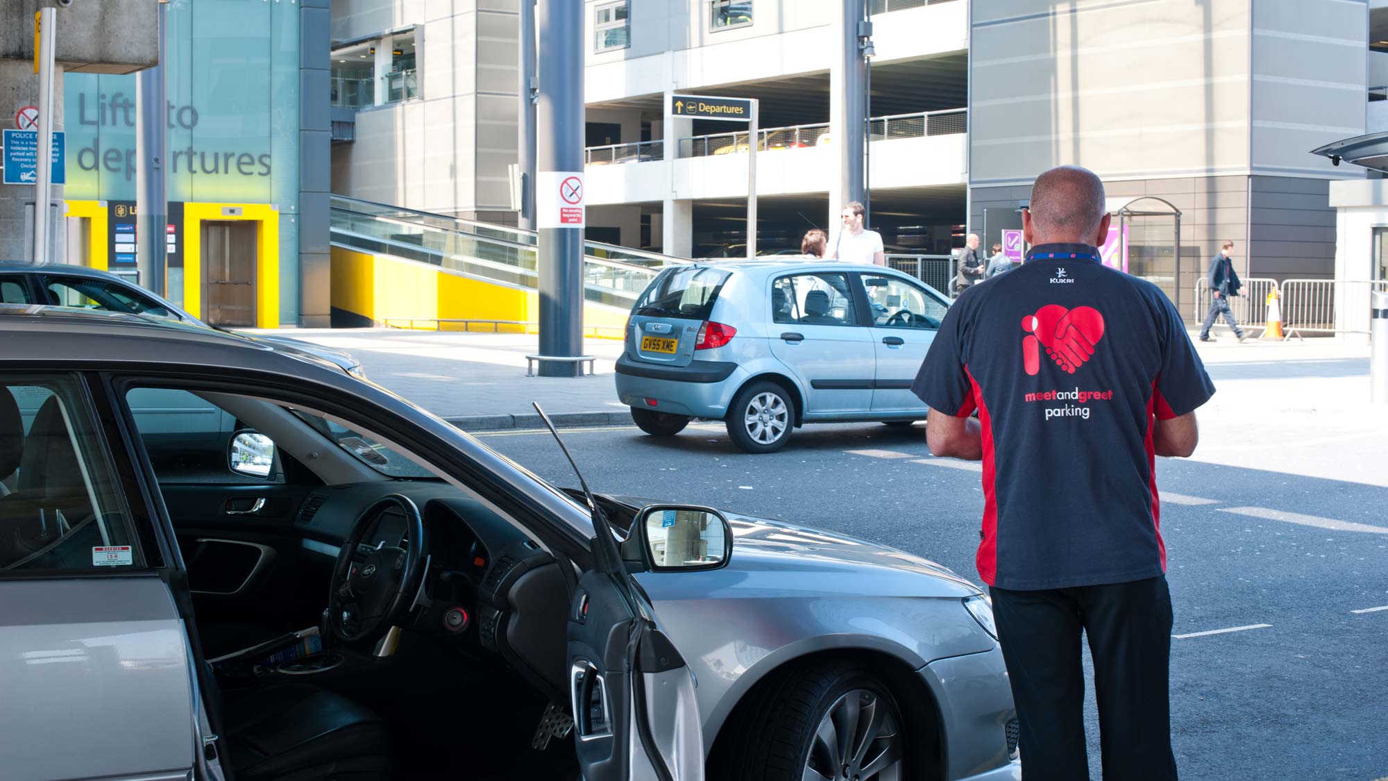 meet and greet parking gatwick